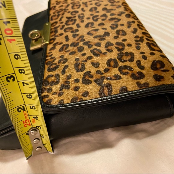 Leather leopard clutch with faux fur - Picture 8 of 10